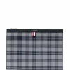 Hombre Thom Browne Portadocumentos Mediano A Cuadros Tartán 1 Hombre Thom Browne Portadocumentos Mediano A Cuadros Tartán -Masculina Moda Tienda 18048339 38792270 1000
