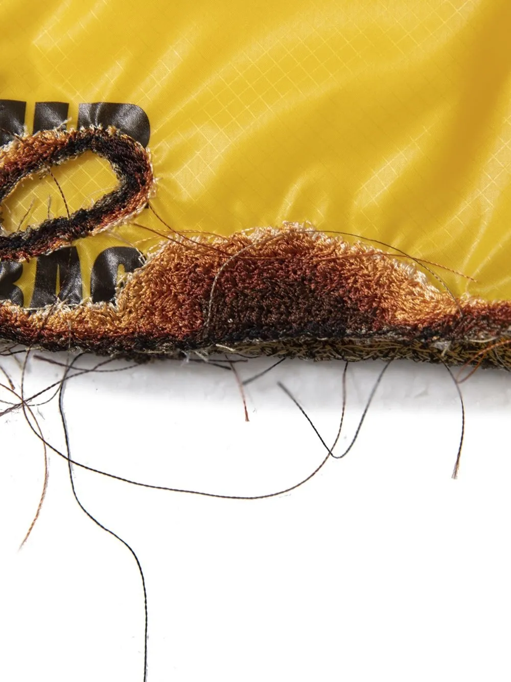 Hombre Doublet Bolso Burning Embroidery Supermarket 5 Hombre Doublet Bolso Burning Embroidery Supermarket - Imagen 3