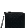 Hombre Giorgio Armani Funda Para Portátil Con Monograma En Relieve 2 Hombre Giorgio Armani Funda Para Portátil Con Monograma En Relieve -Masculina Moda Tienda 19714263 44148782 1000