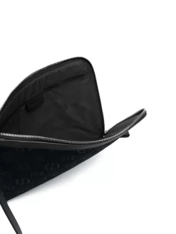 Hombre Giorgio Armani Funda Para Portátil Con Monograma En Relieve 9 Hombre Giorgio Armani Funda Para Portátil Con Monograma En Relieve -Masculina Moda Tienda 19714263 44150913 1000