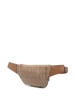 Hombre Versace Riñonera Con Estampado Versace Allover 9 Hombre Versace Riñonera Con Estampado Versace Allover -Masculina Moda Tienda 20066524 50178800 1000